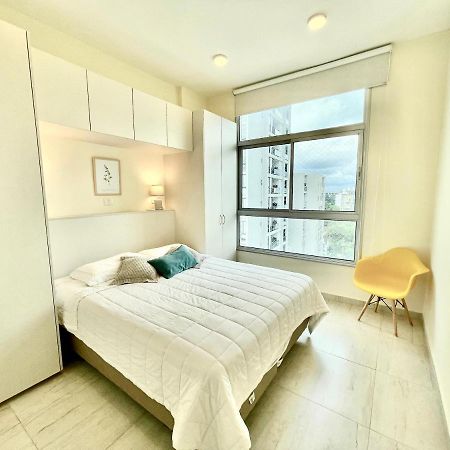 Villa Morra, A Pasos De Los Shoppings! Asunción Esterno foto